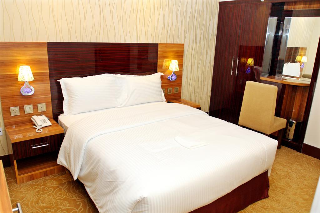 Fal Hotel L.L.C Ντουμπάι Δωμάτιο φωτογραφία